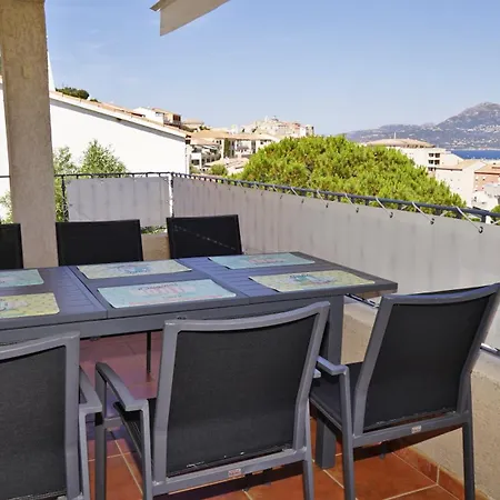 Apartment Magnifique T4 Climatise, Dans A