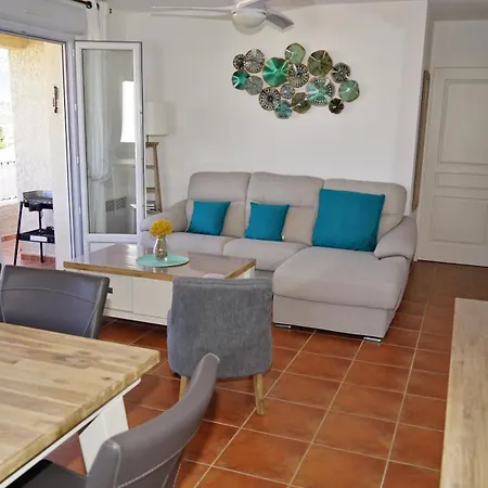 Magnifique T4 Climatise, Dans A Appartement *