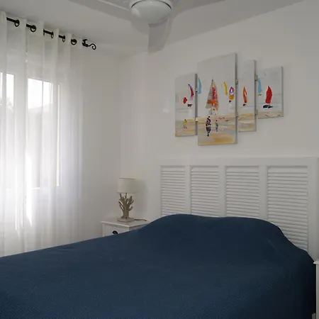 Magnifique T4 Climatise, Dans A Apartment