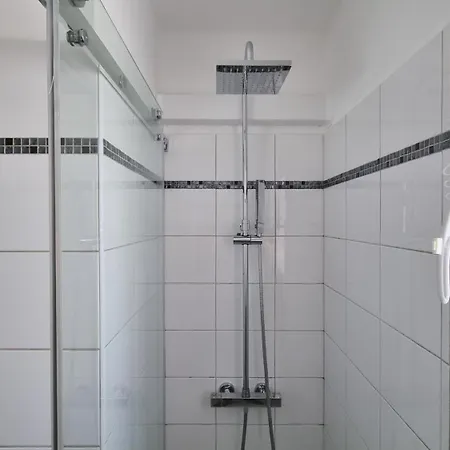 Apartment Magnifique T4 Climatise, Dans A