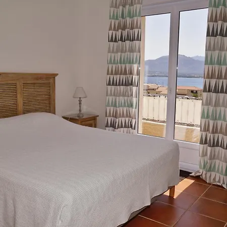 Appartement Magnifique T4 Climatise, Dans A Calvi (Corsica)